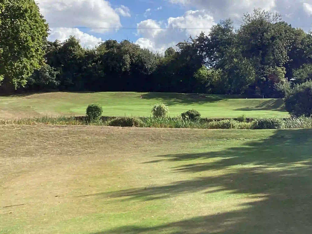 Corinthians golf club - 3rd green approach